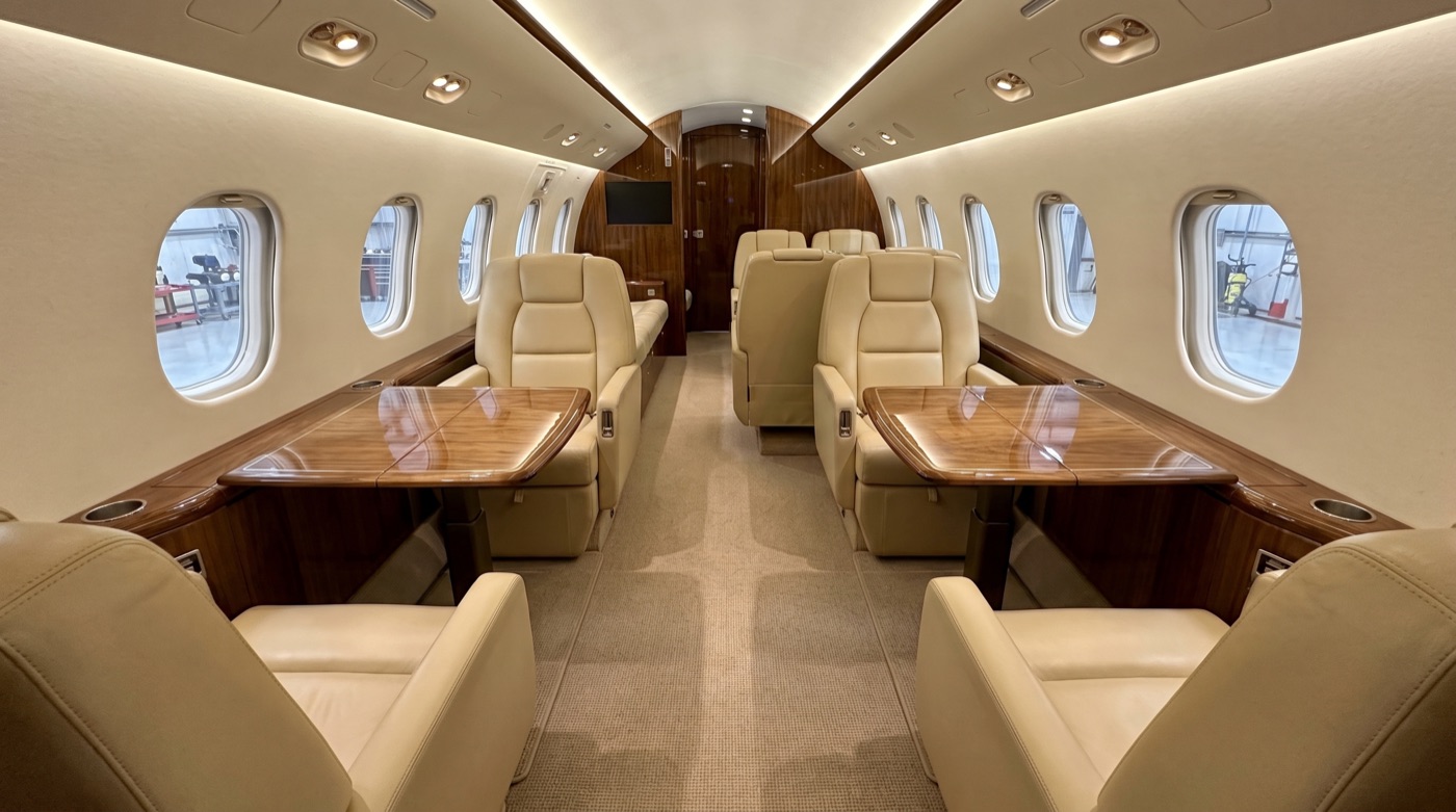 Challenger 300, Kabine