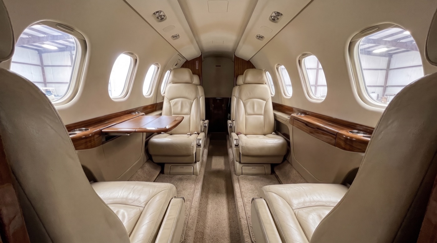 Citation CJ3, Kabine